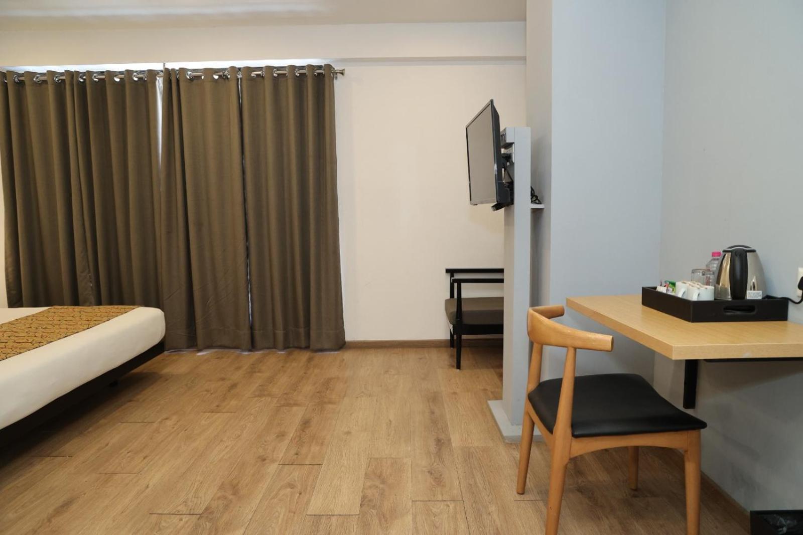 Crayon Hotels Gandhinagar Kültér fotó